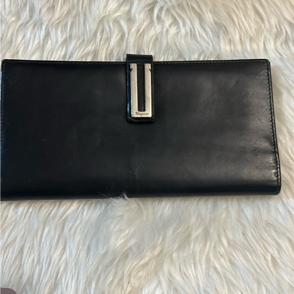 Salvatore Ferragamo Black Leather Bi-Fold Long wallet